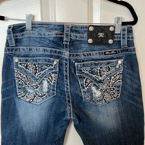 Miss me jeans size 26 mid rise, easy skinny inseam, 31